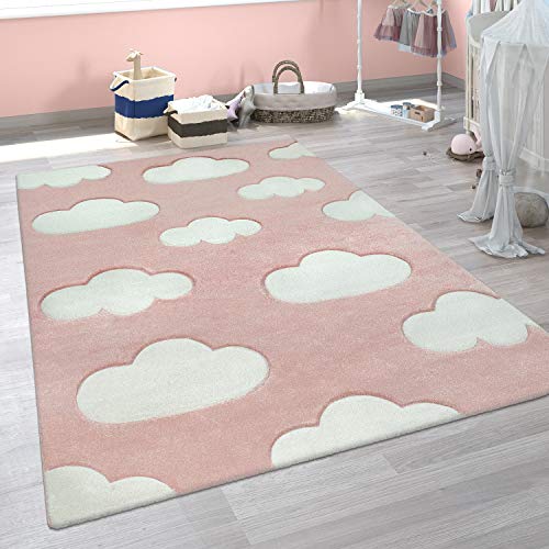 Tapis rose avec motif nuages pour chambre de fille